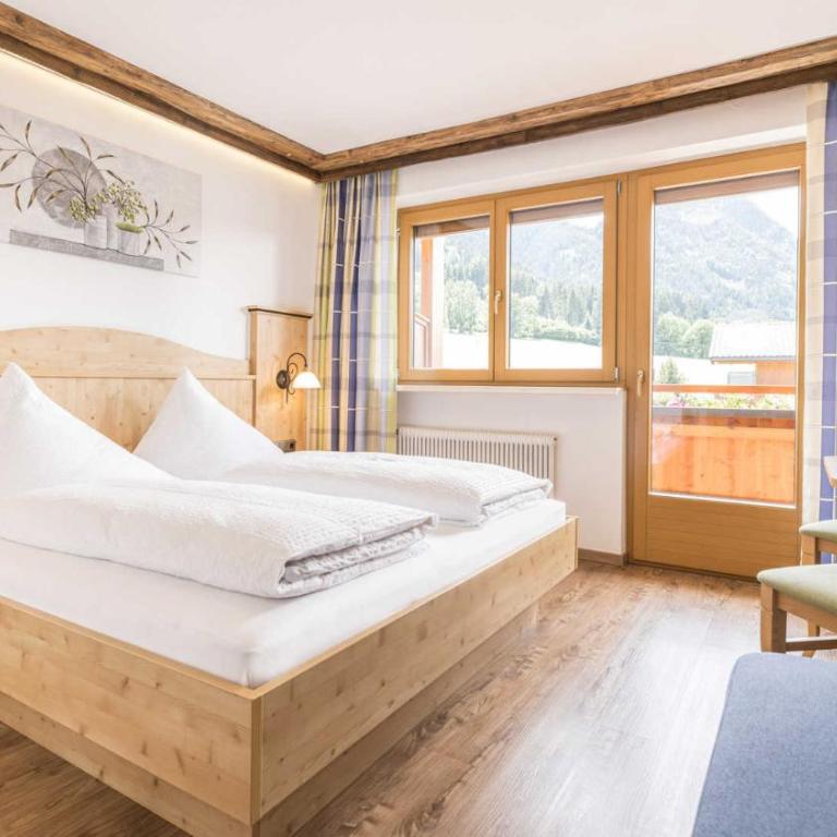 Pension Alpina - Doppelzimmer mit Balkon (2 Erwachsene + 1 Kind) - 4