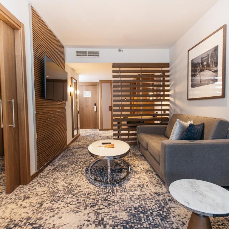 InterContinental Barcelona by IHG - One-Bedroom King Suite with Sofa Bed and Balcony - 4