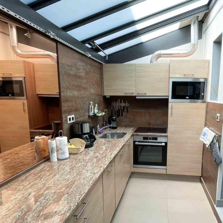 Charming townhouse with garden in the City of Love - Maison de Vacances - 8