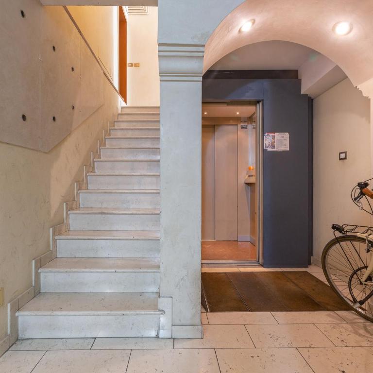 GuestHost - A 2 min dal Museo della Cattedrale San Romano Apt - Appartamento con 1 Camera da Letto - 16