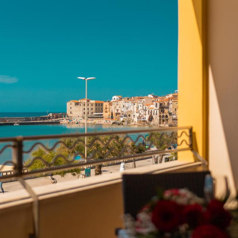 Hotel Riva Del Sole - Camera Tripla con Vista Mare - 7