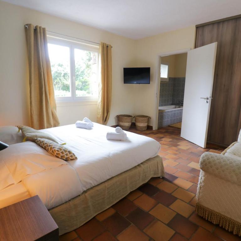 Maison 1 - Three-Bedroom House - 4