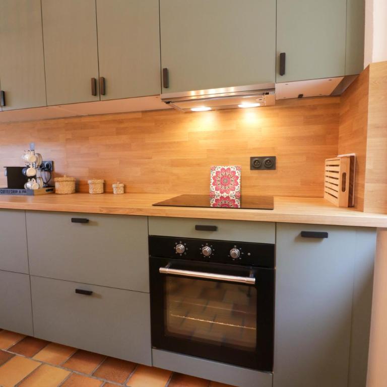 Maison 1 - Three-Bedroom House - 13