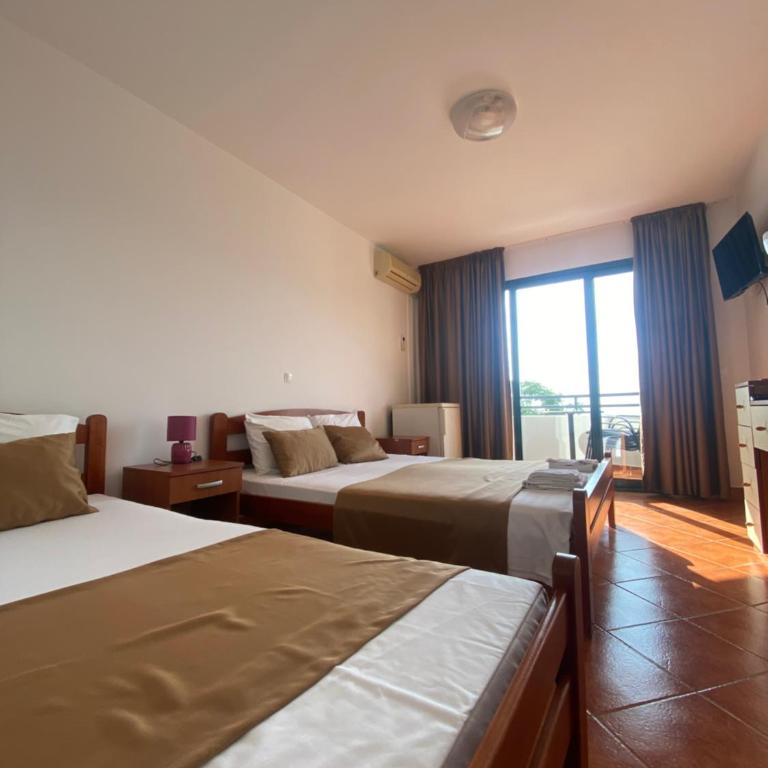 DeLux Apartmani - Standard Triple Room with Sea View - 5