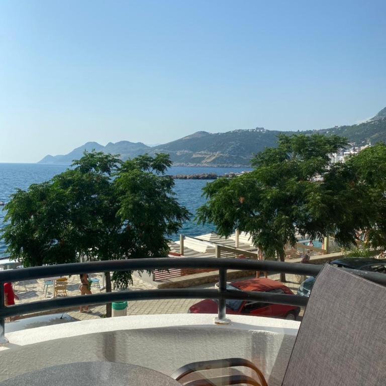 DeLux Apartmani - Standard Triple Room with Sea View - 1