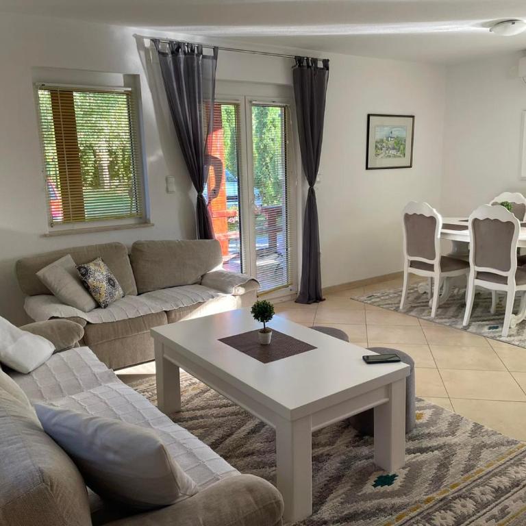 Villa Uma - Two-Bedroom Villa - 23