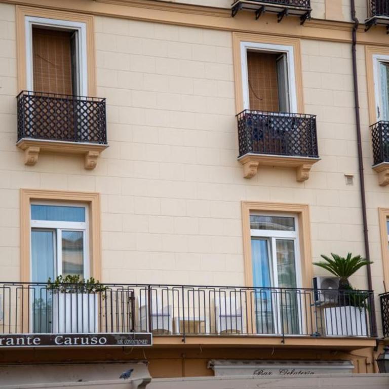 SORRENTO - Posizione unica nella piazza principale - Appartamento con 1 Camera da Letto - 9
