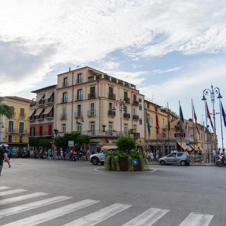 SORRENTO - Posizione unica nella piazza principale - Appartamento con 1 Camera da Letto - 7