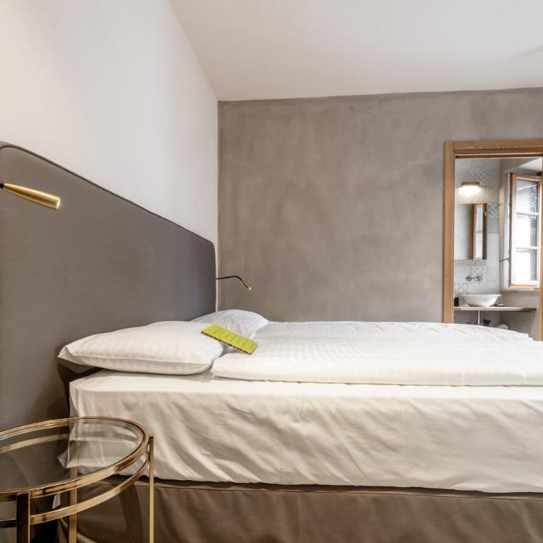 Curt di Clement Eco Mobility Hotel - Standard Double Room - 4