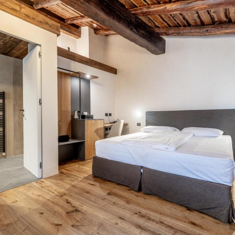 Curt di Clement Eco Mobility Hotel - Standard Double Room - 17