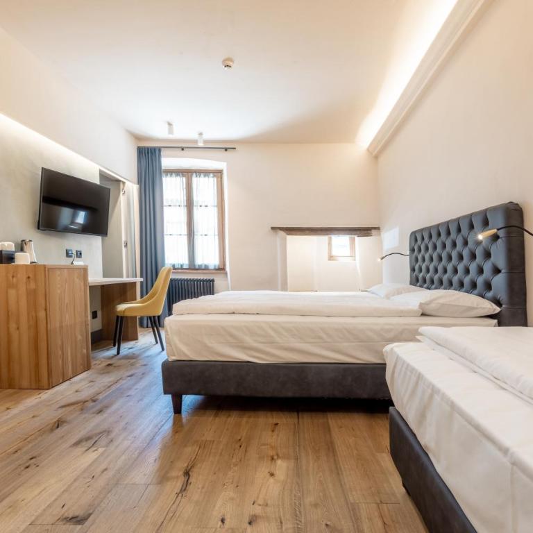 Curt di Clement Eco Mobility Hotel - Superior Triple Room - 5