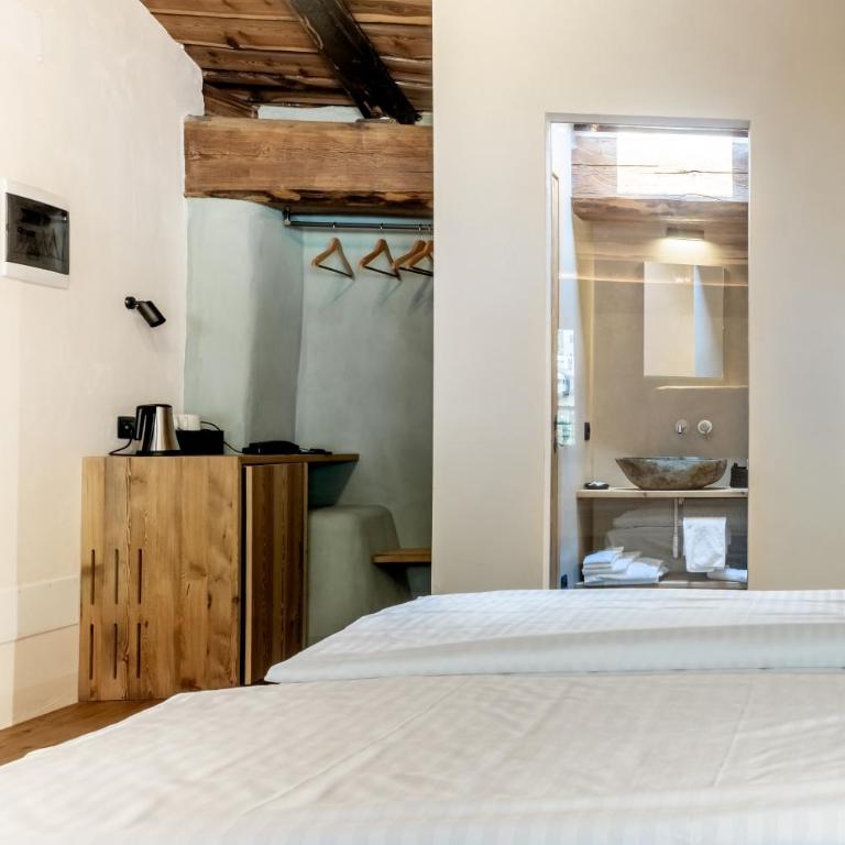 Curt di Clement Eco Mobility Hotel - Comfort Triple Room - 6