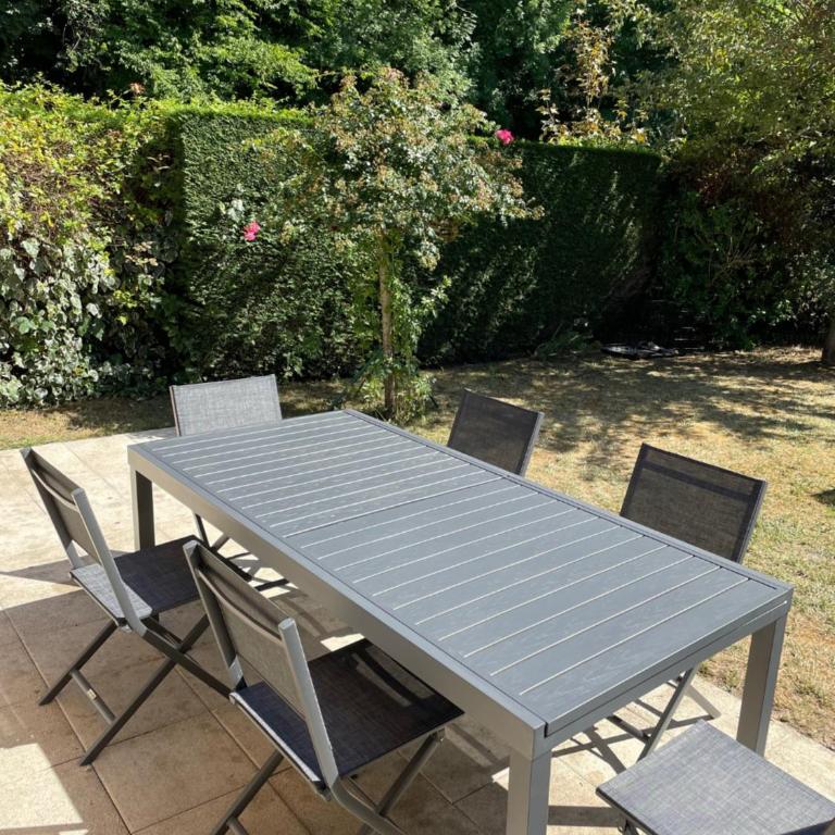 Maison vélo piscine tennis - Two-Bedroom House - 19