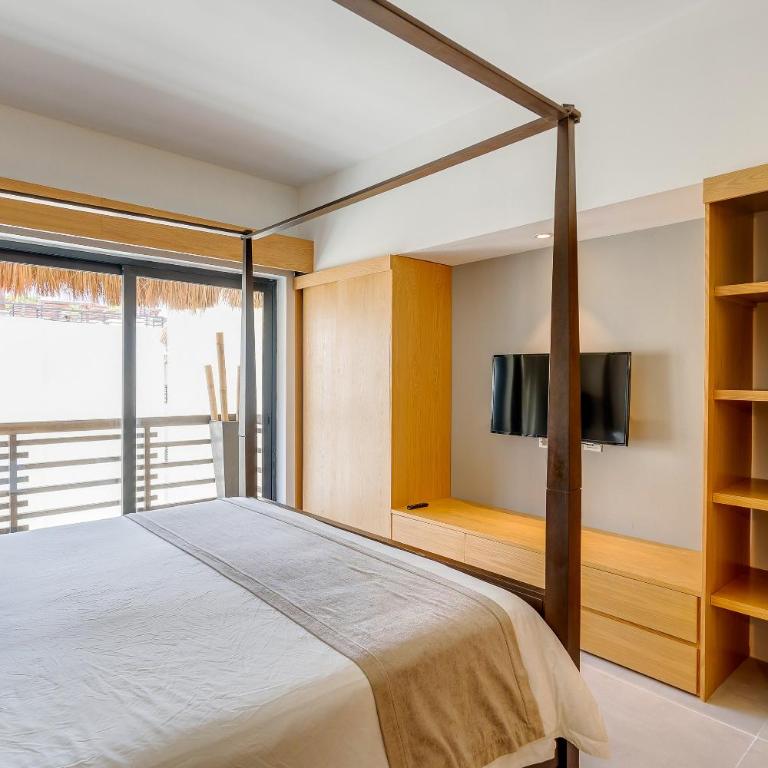 Oceanview Private Rooftop Pool, Steps to Mamitas - Vacation Home - 17