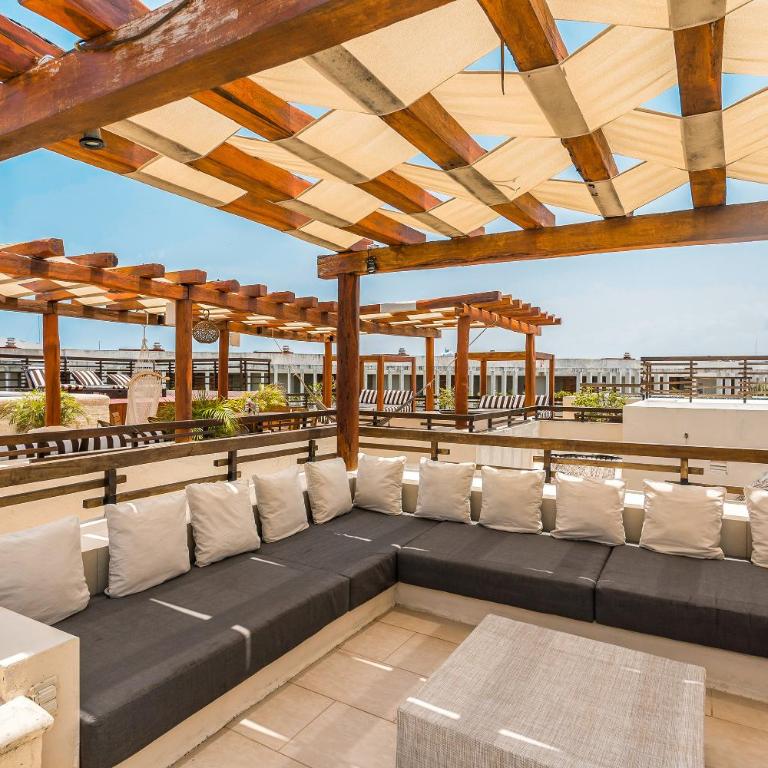 Oceanview Private Rooftop Pool, Steps to Mamitas - Vacation Home - 32