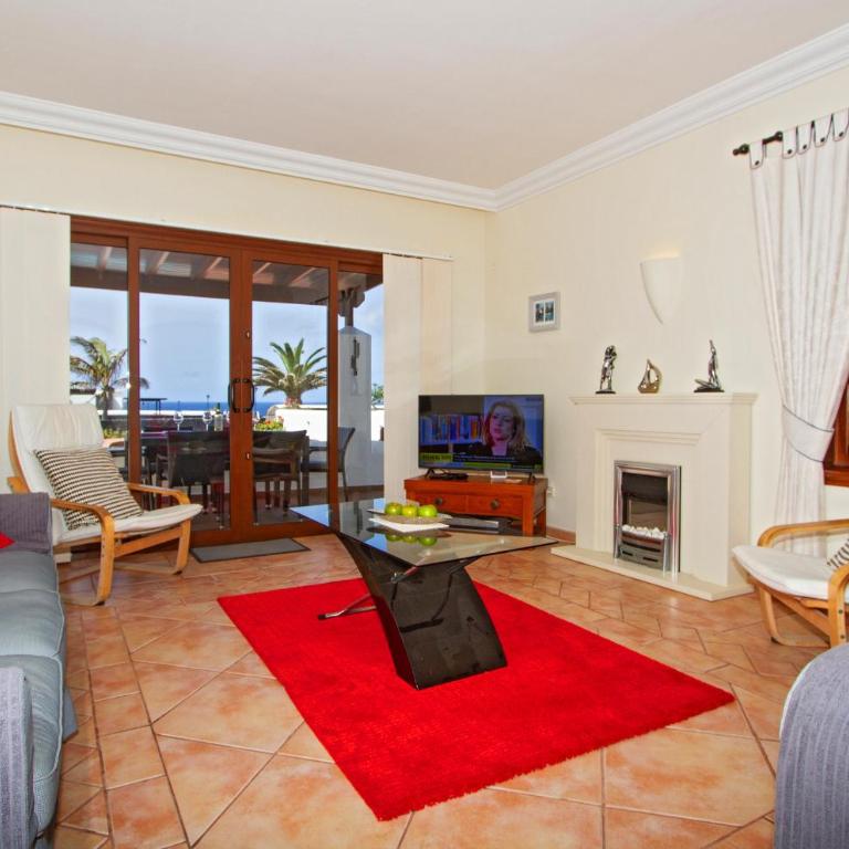 Gardone - Three-Bedroom House - 9