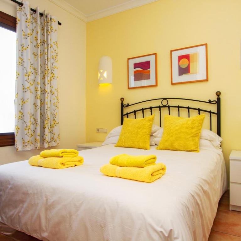 Gardone - Three-Bedroom House - 18