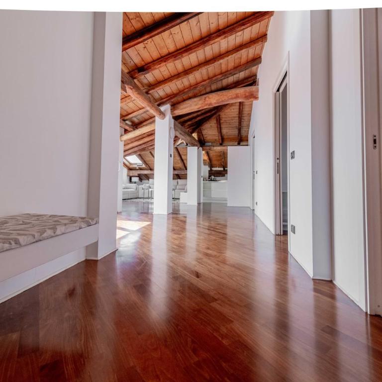 Realkasa Attico Indipendenza - Two-Bedroom Apartment - 12