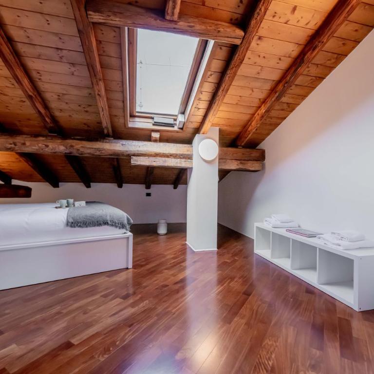 Realkasa Attico Indipendenza - Two-Bedroom Apartment - 15