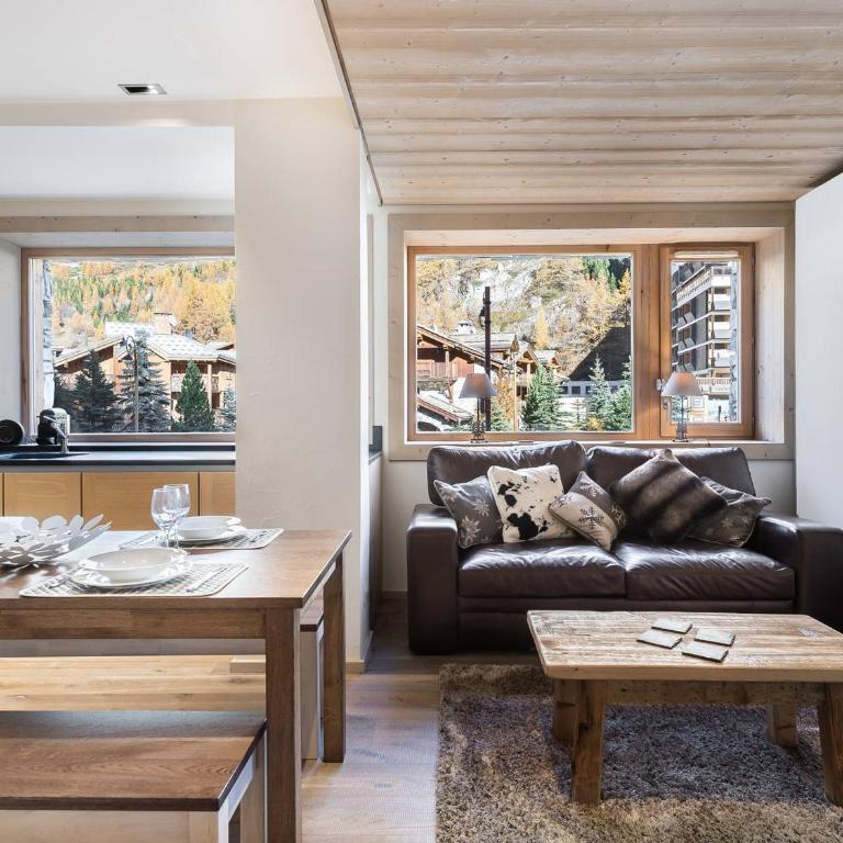 Duplex rénové avec parking, proche centre et remontées, navette et bus à deux pas - Two-Bedroom Apartment - 1