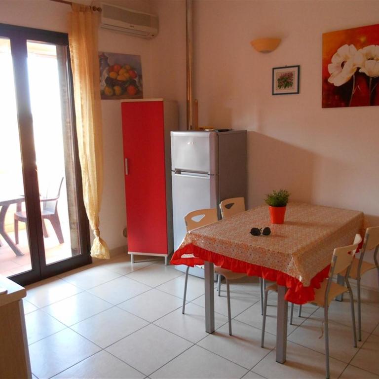 Abitazioni climatizzate in "Residenza Marina" a 300 metri dalla spiaggia - Casa Vacanze - 3