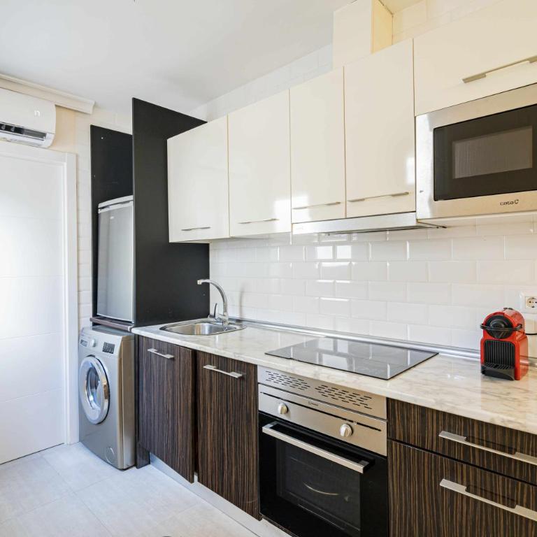 Cuidadosamente decorado apartamento junto al metro - Apartamento de 1 dormitorio - 10