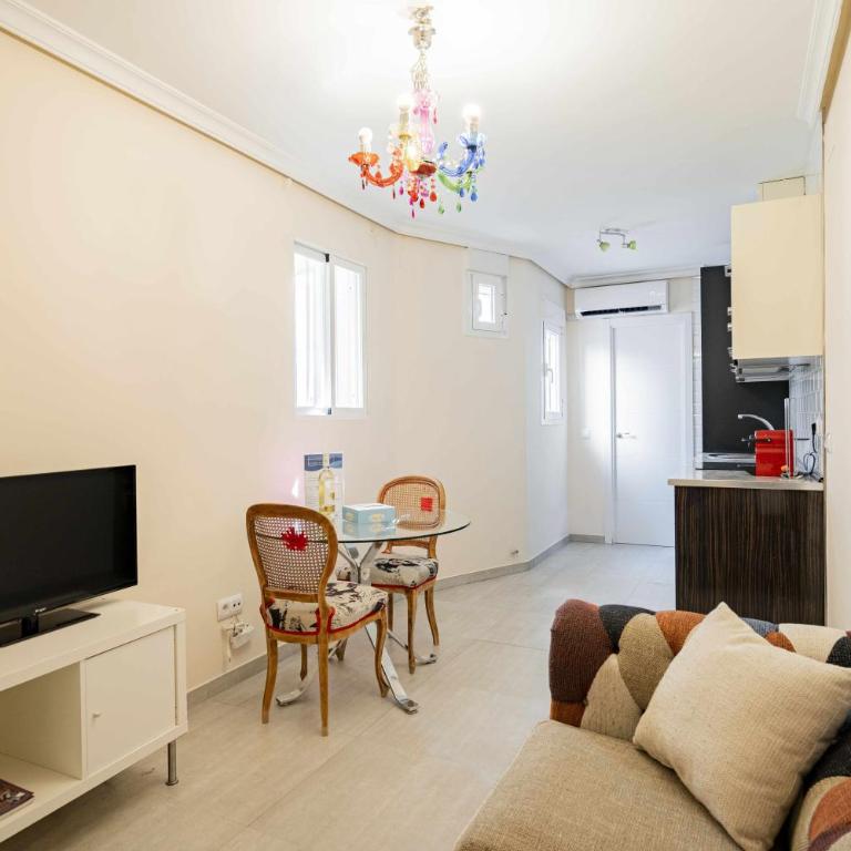 Cuidadosamente decorado apartamento junto al metro - Apartamento de 1 dormitorio - 12