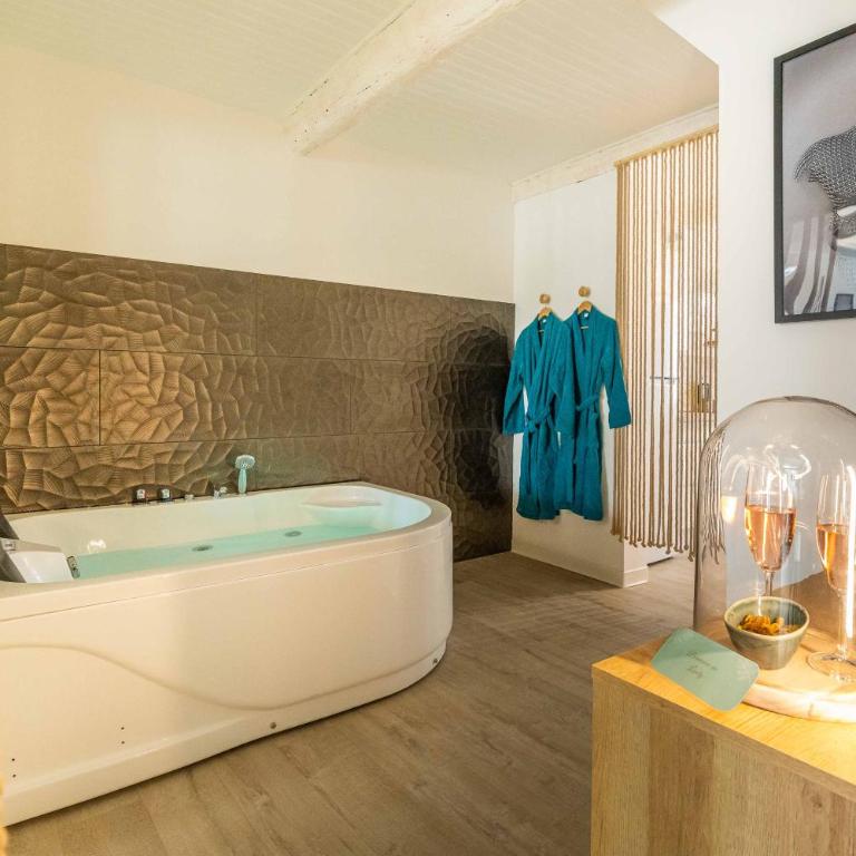 Le Lovely Narbonnais - Balneo & Sauna - One-Bedroom Apartment - 14