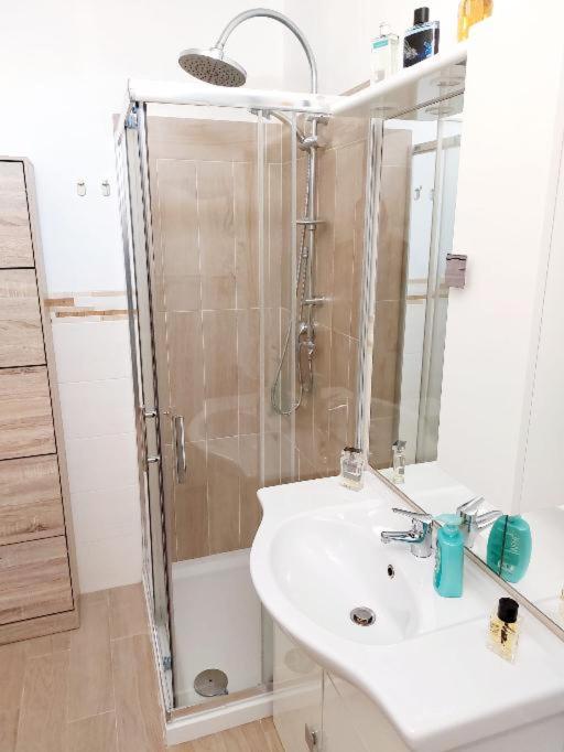 Casa vacanze Poma - Appartamento con 1 Camera da Letto - 11