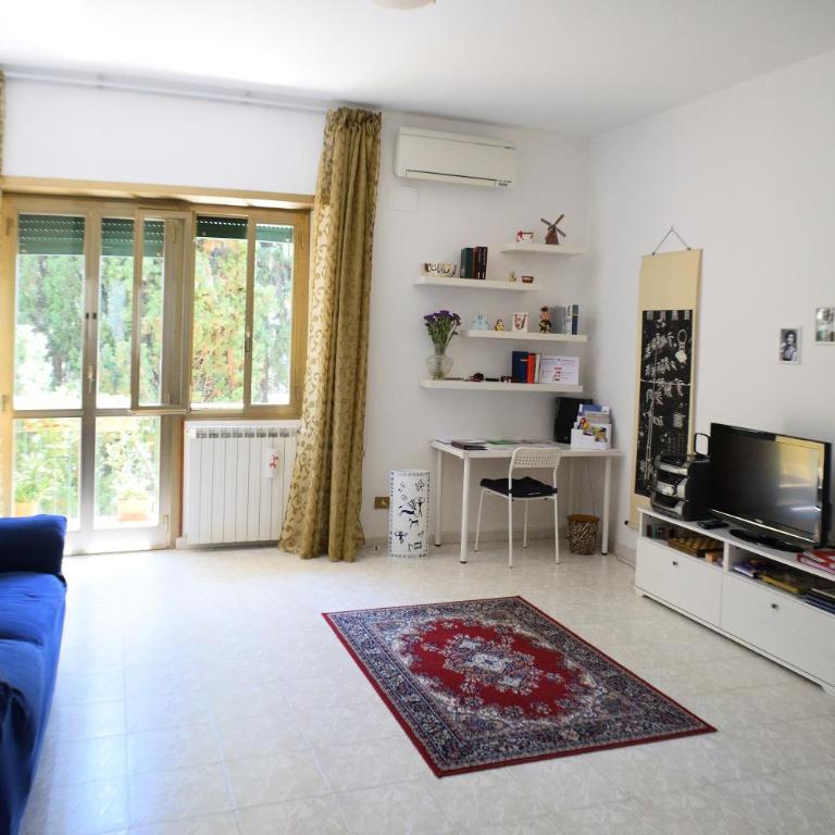 Donna Lavinia a Cinecittà - Appartamento con 2 Camere da Letto - 1