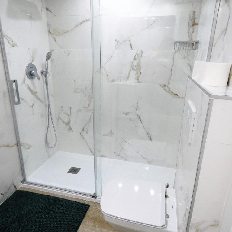 Coliseo Albir Beach - Apartment with Terrace - 9