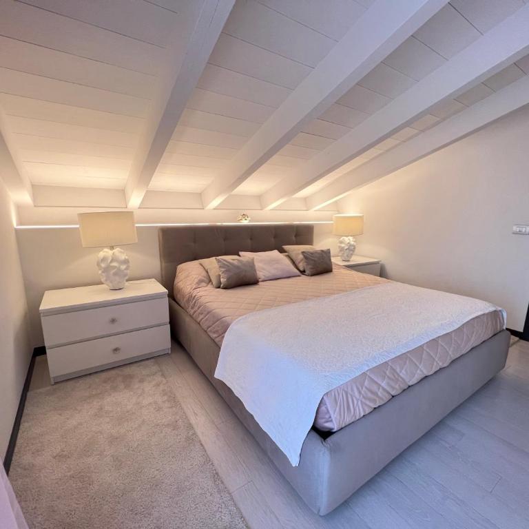 PAGANINI suites and apartments - Suite con Vista Lago - 8
