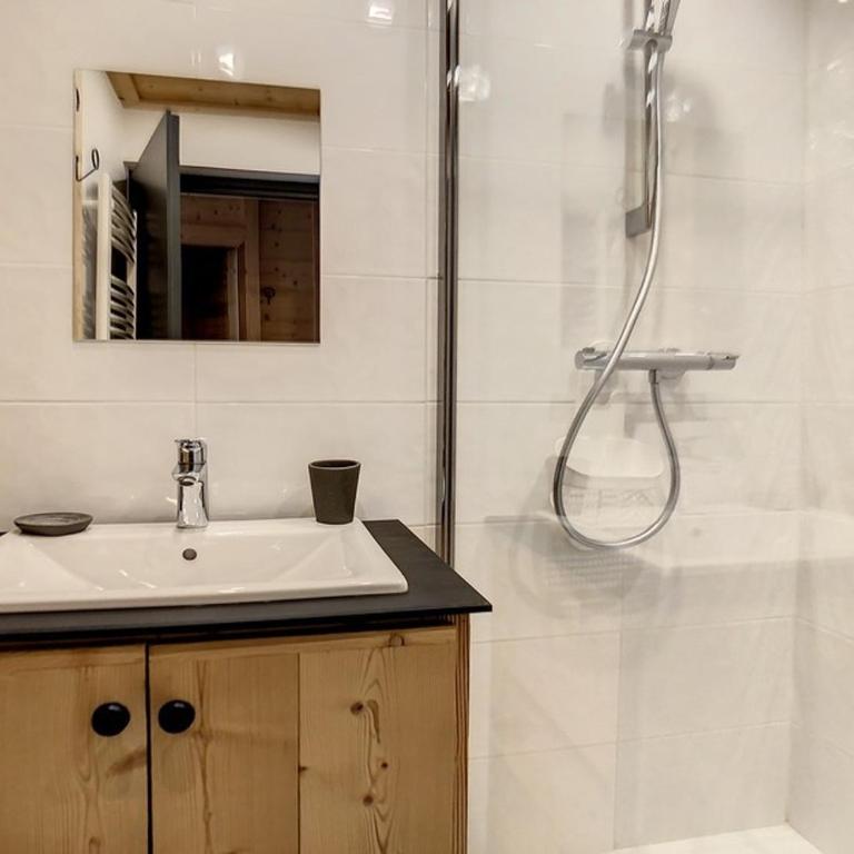 Appartement lumineux 4 pers, skis aux pieds, style Loft Alpin - FR-1-344-794 - Apartment - 13