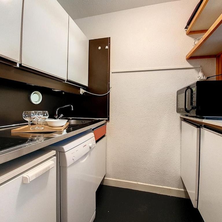 Appartement lumineux 5 pers, ski aux pieds, balcon exposé Sud - FR-1-344-1001 - Apartment - 8