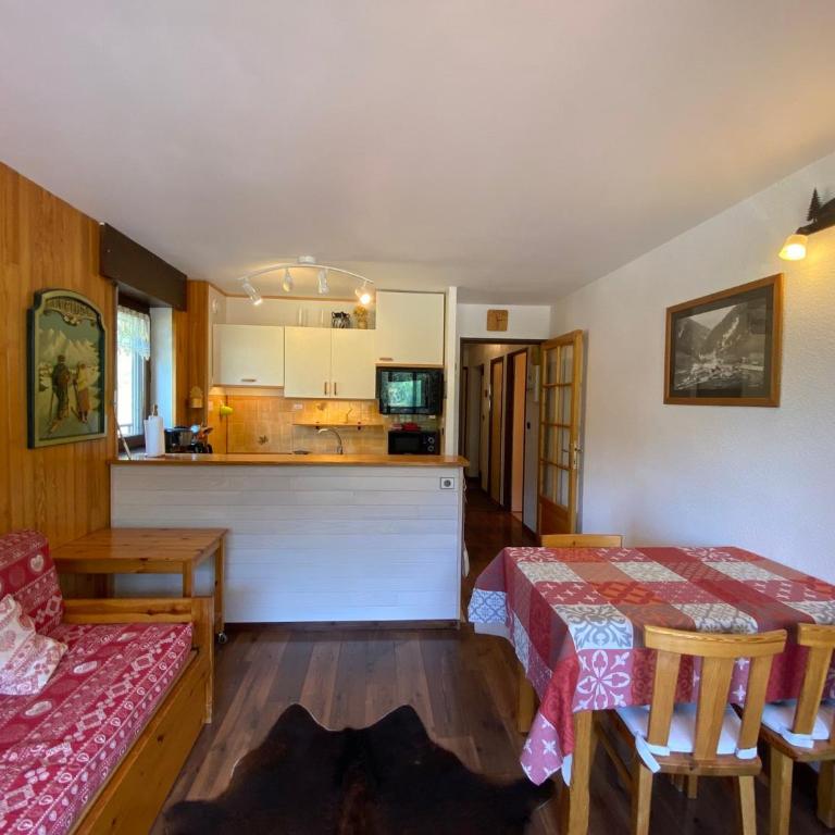 La Clusaz - 3 pièces - Proche pistes - Garage - Animaux admis - FR-1-437-95 - Appartamento - 5