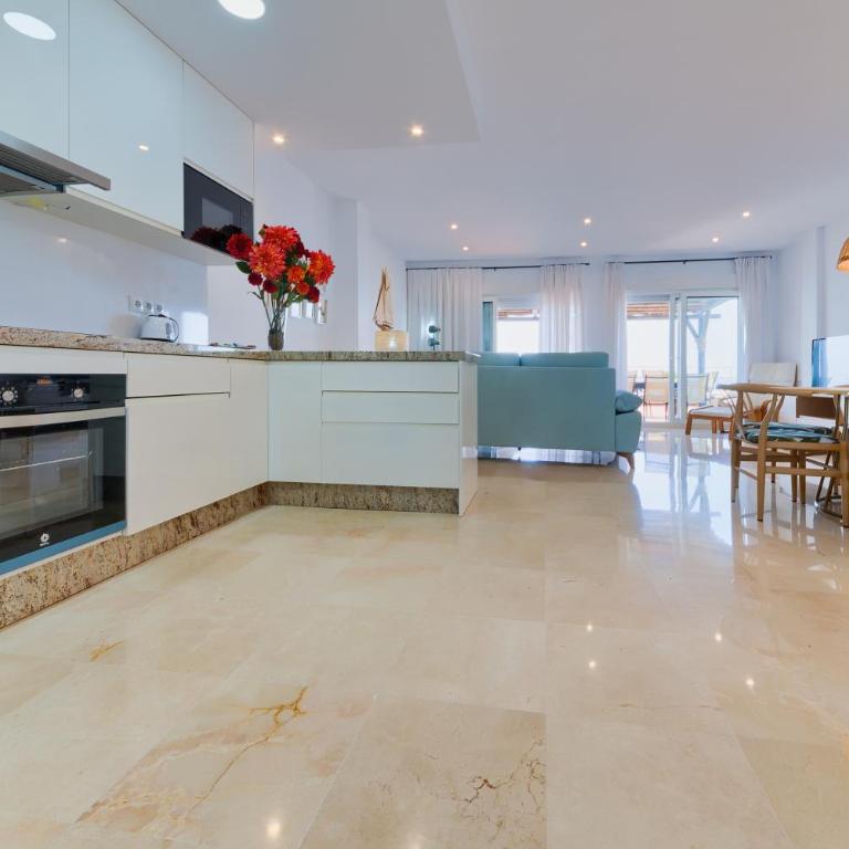 Holidays2Fuengirola Duplex 1st line sea, terrace - Apartamento de 3 dormitorios - 28