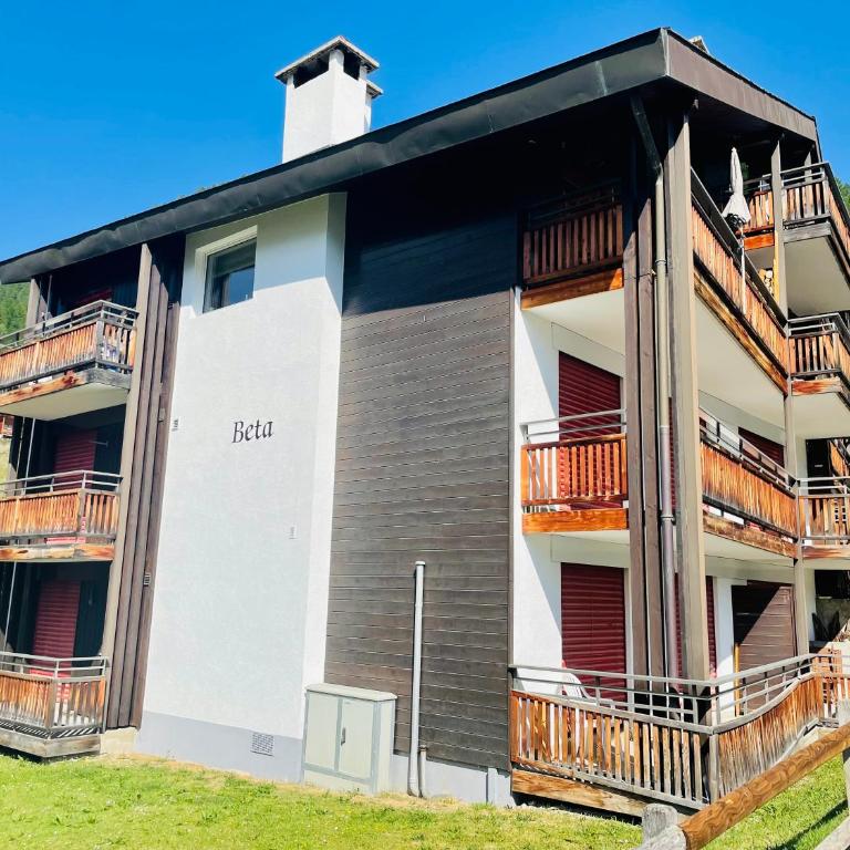 Haus Beta by Zermatt Premium Apartments - Two-Bedroom Attic Apartment with Matterhorn View - 3