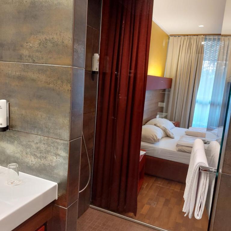 Asia Hotel & Spa Leoben - Superior Doppelzimmer mit Flussblick - 3