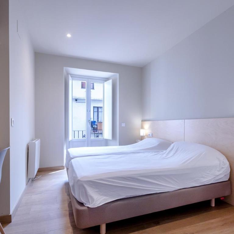 HERITAGE APARTMENTS CERDANYA al carrer Major i parking - Deluxe Apartment mit Balkon und 2 Schlafzimmern - 27