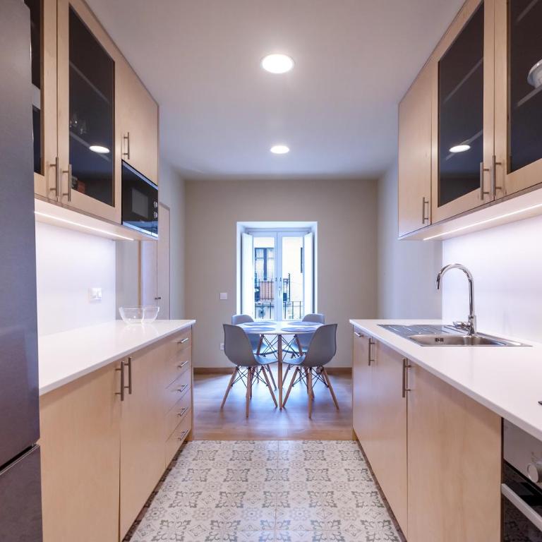 HERITAGE APARTMENTS CERDANYA al carrer Major i parking - Deluxe Apartment mit Balkon und 2 Schlafzimmern - 24