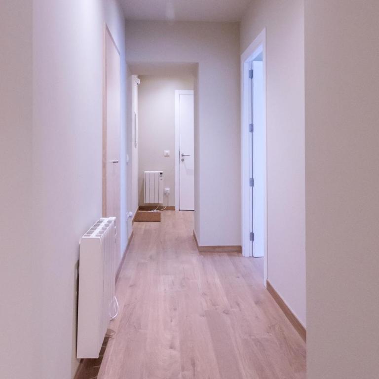 HERITAGE APARTMENTS CERDANYA al carrer Major i parking - Deluxe Apartment mit Balkon und 2 Schlafzimmern - 22