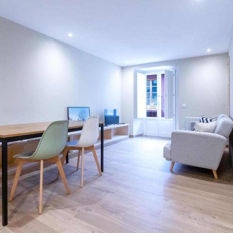 HERITAGE APARTMENTS CERDANYA al carrer Major i parking - Apartment mit Terrasse - 11