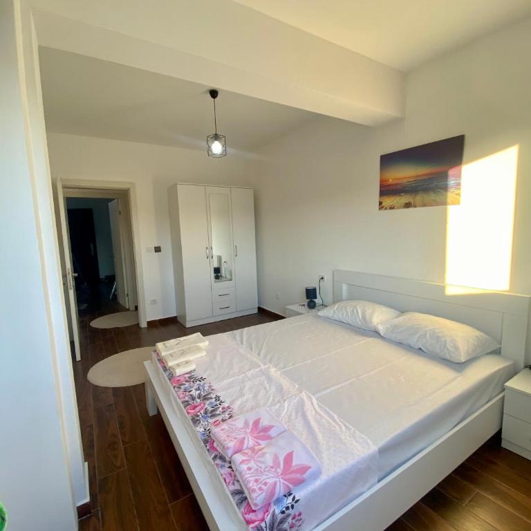Capitol Apartments - Two-Bedroom Apartment - 13
