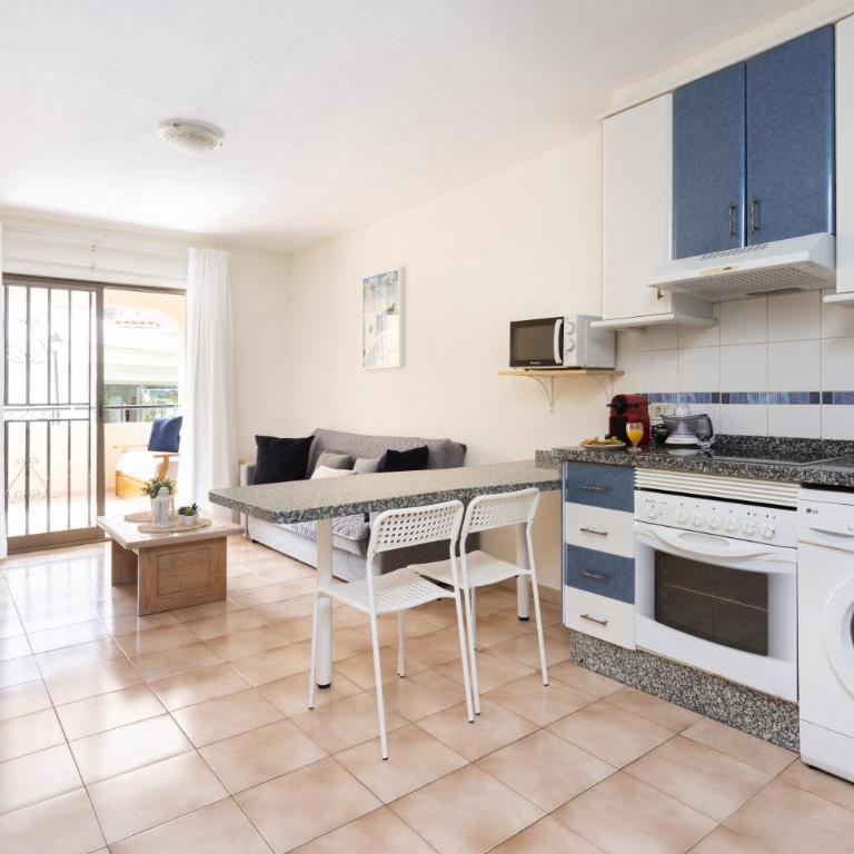 Home2Book Charming Castle Harbour Los Cristianos - Apartamento de 2 dormitorios - 10
