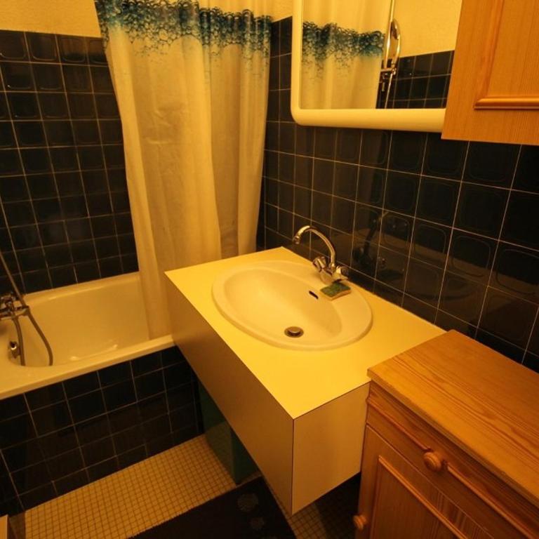 Luchon - T2 avec balcon, animaux admis, parking - FR-1-313-146 - Appartamento (4 Adulti) - 7