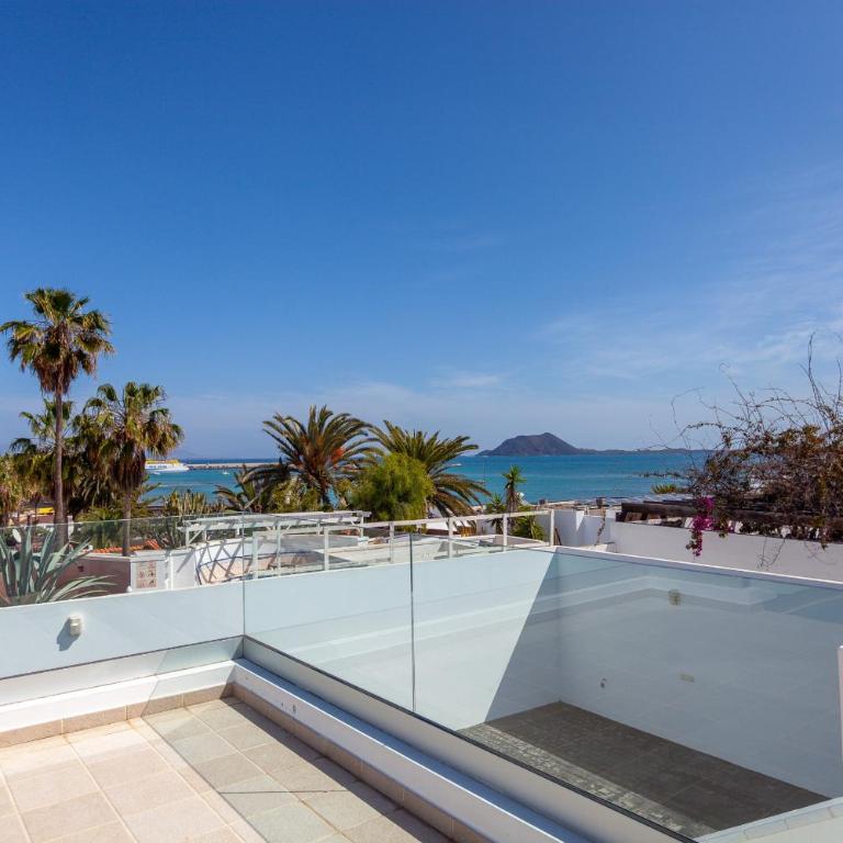 Villa Luxury Azul Private Pool and BBQ Corralejo By Holidays Home - Villa frente a la playa - 6
