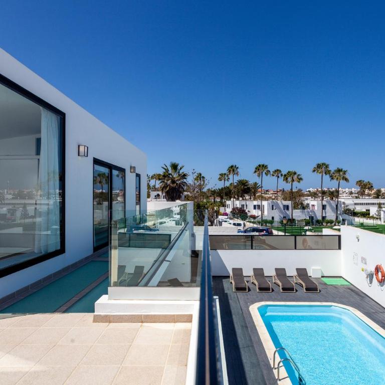 Villa Luxury Azul Private Pool and BBQ Corralejo By Holidays Home - Villa frente a la playa - 15