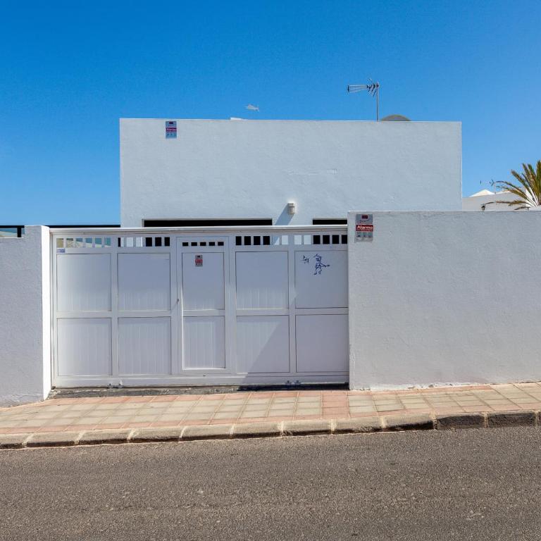 Villa Luxury Azul Private Pool and BBQ Corralejo By Holidays Home - Villa frente a la playa - 39