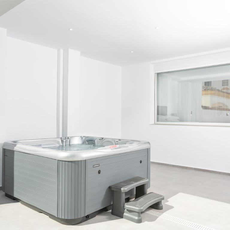 B51 Executive Flats Marbella - Apartamento Deluxe de 4 dormitorios con vistas al mar y bañera de hidromasaje - 1