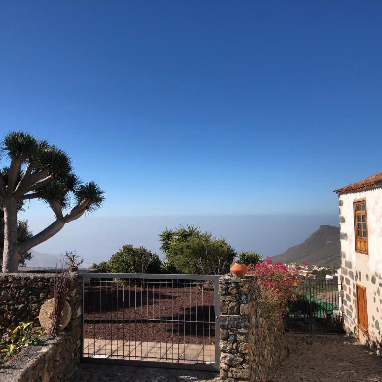 Historic Canarian House, Private Heated Infinity Pool, BBQ, WIFI + Panoramic Ocean Views - Villa - 20
